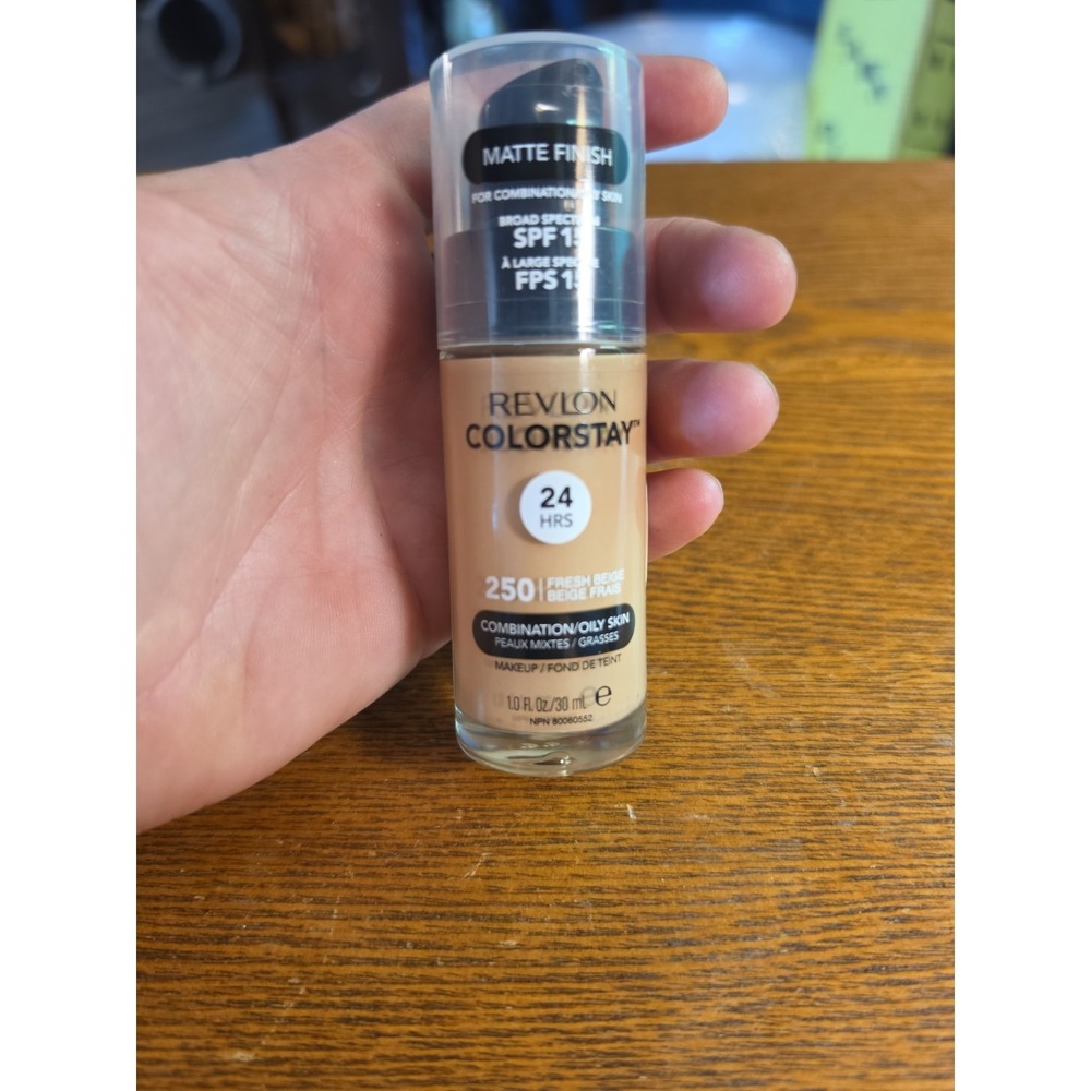 Revlon ColorStay Matte Finish Makeup Combination/Oily Skin #250 Fresh Beige